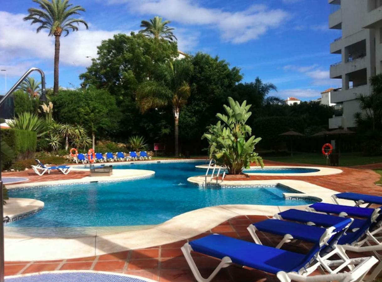 Puerto Banus With Private Garden Appartement Marbella Buitenkant foto