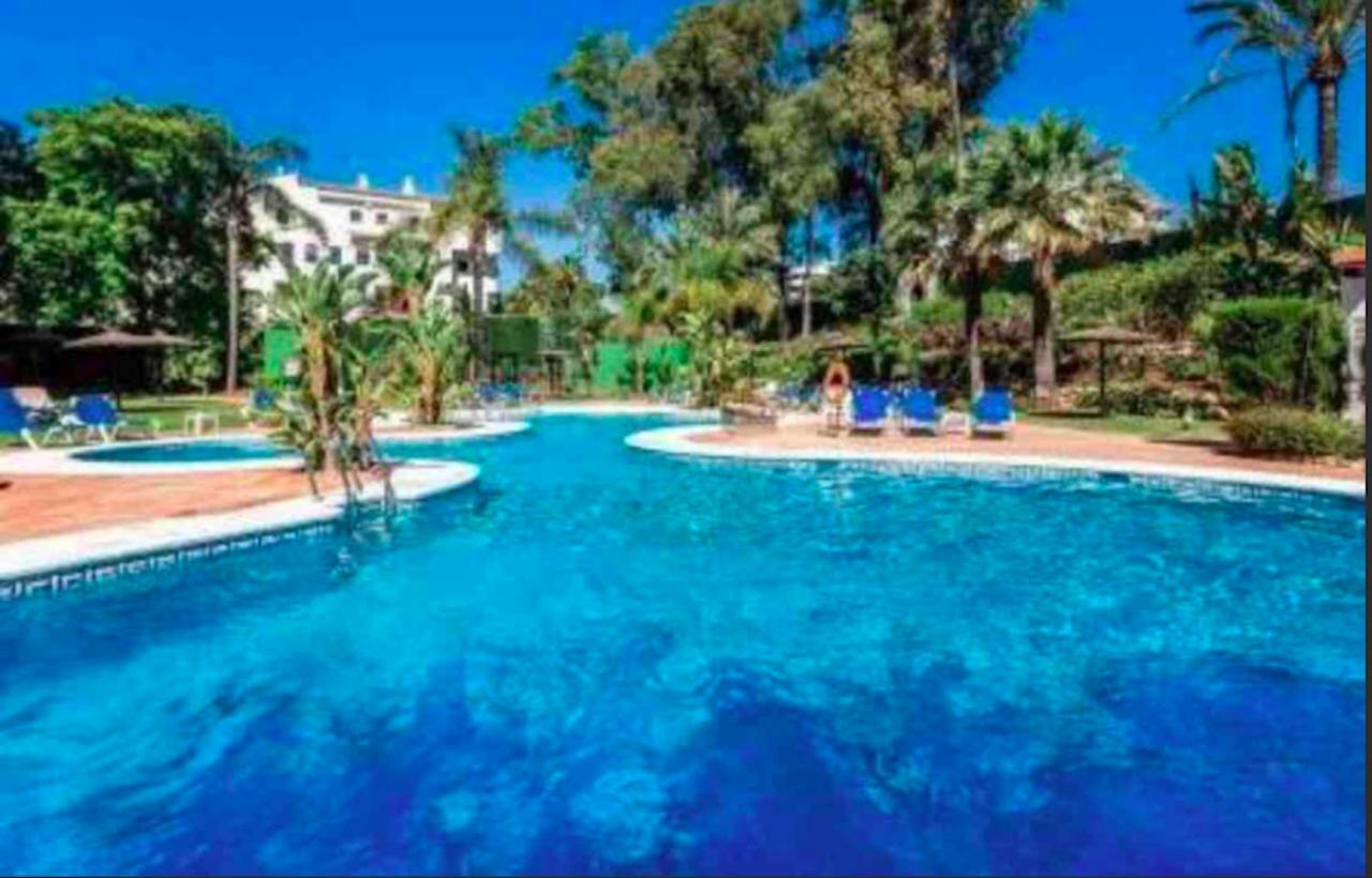Puerto Banus With Private Garden Appartement Marbella Buitenkant foto